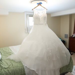 Alfred Angelo Wedding gown